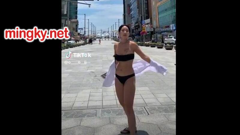 한국야동-해운대 비키니입고 거리활보하는 틱톡녀 ~